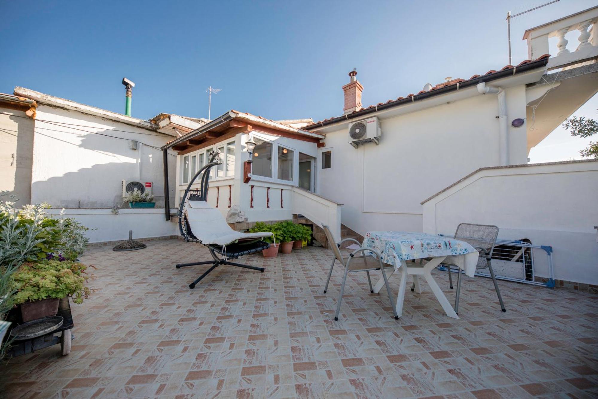 Kazo Apartment Rab Town Bagian luar foto
